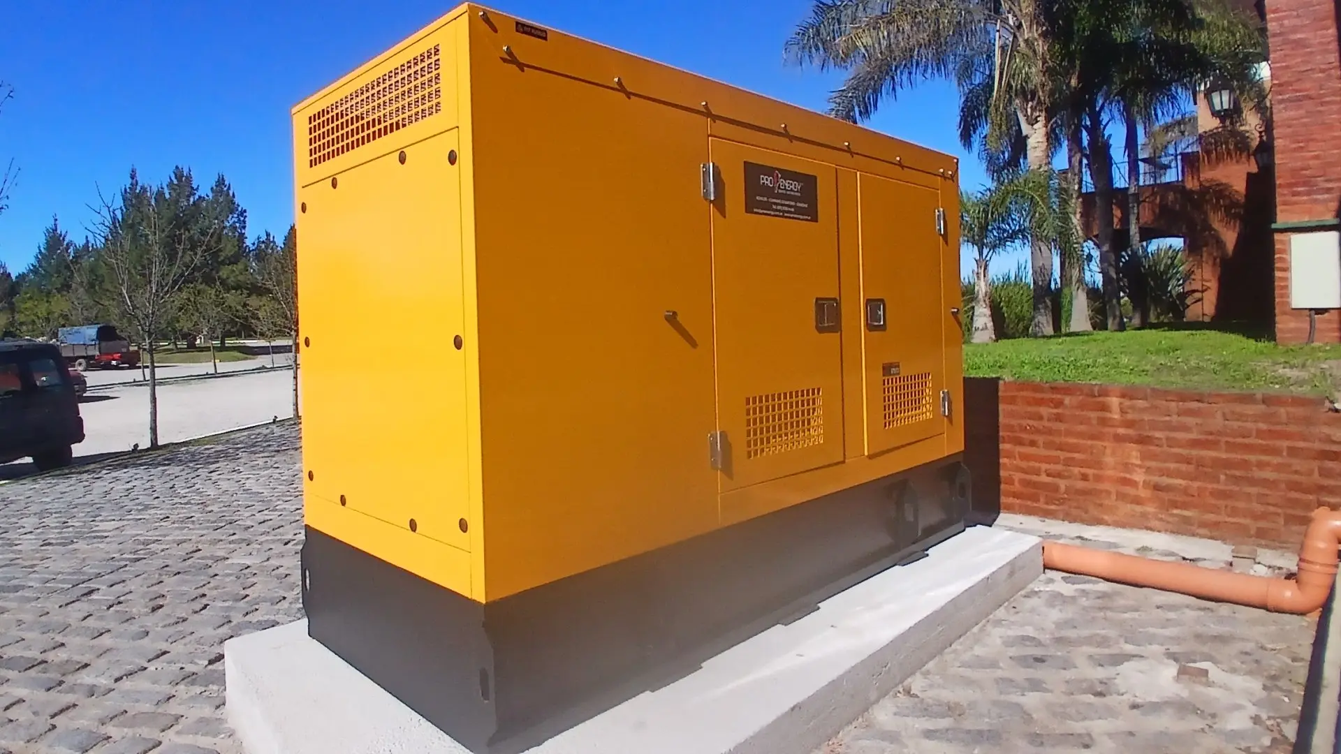 Grupo electrógeno Cummins diésel instalado en Club House