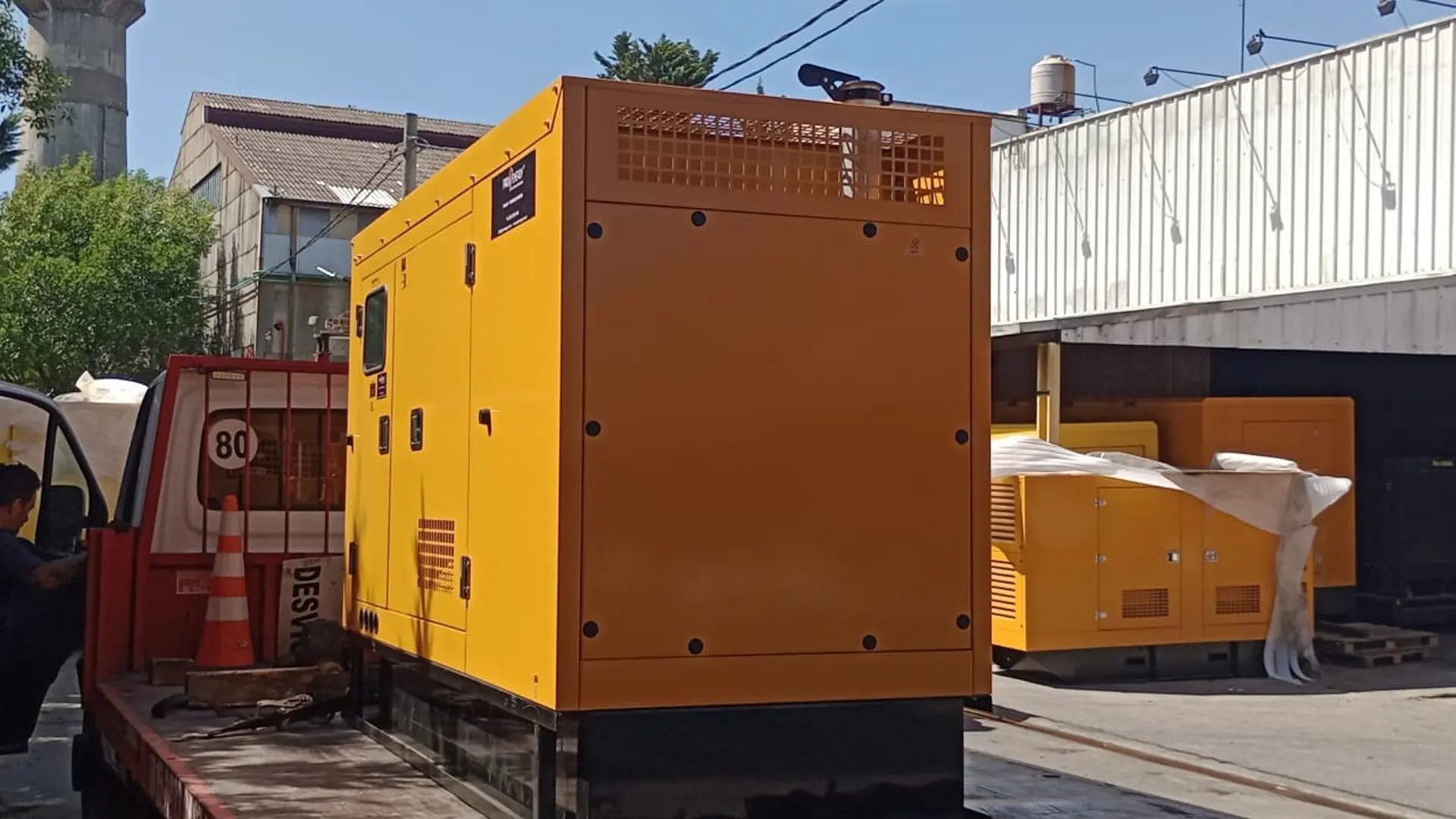 Logística y entrega de grupo electrógeno para clínica u hospital