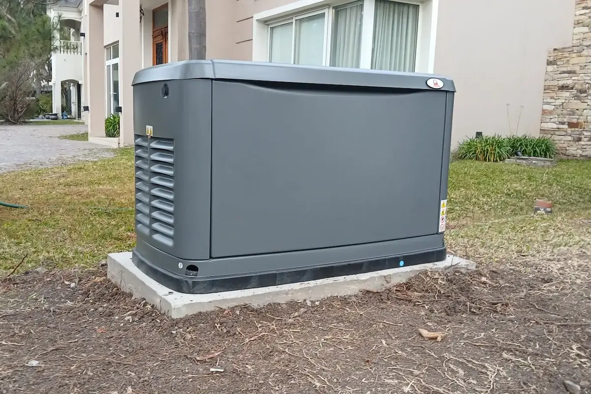 Grupo electrógeno Generac 8 kVA automático a gas