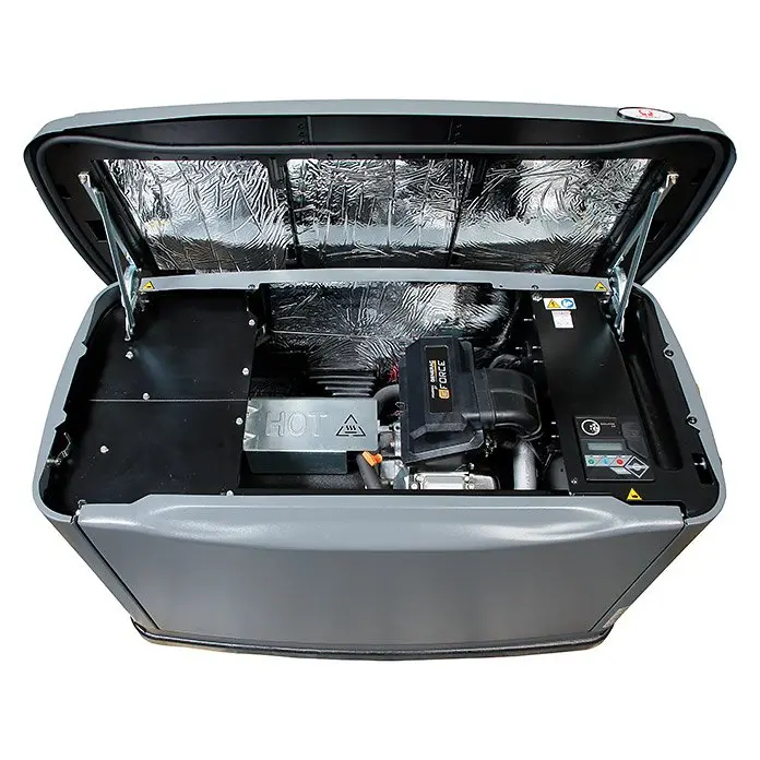 Interior de grupo electrógeno automático Generac 17 kVA trifásico a gas