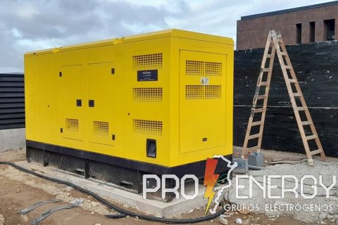 Grupo electrógeno 350 kVA para restaurante